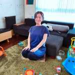 A Japanese Mom Creates Cardboard Cutouts of Herself So Her Child Won’t Cry When She’s Away_5e2ed30d3241a.jpeg